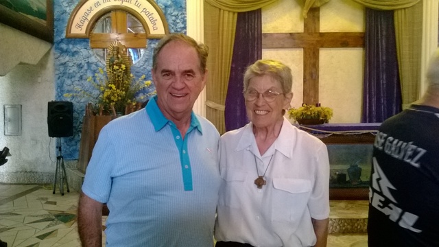 Hermana Juanita Albratch se despide de Chimbote