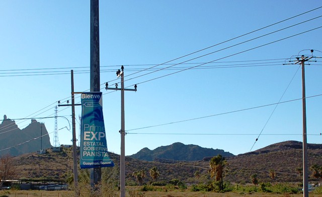 Chimbote: Hidrandina prohibe colocación de avisos publicitarios en estructuras eléctricas para evitar accidentes