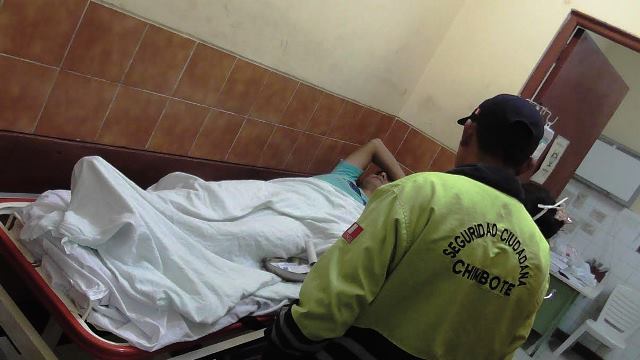  Chimbote: Hieren de tres balazos a joven que se resistió al robo de su laptop