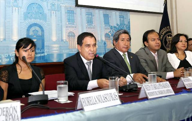 Congresista Otárola instó al fiscal Ramos Heredia a recibir a Fiorela Nolasco