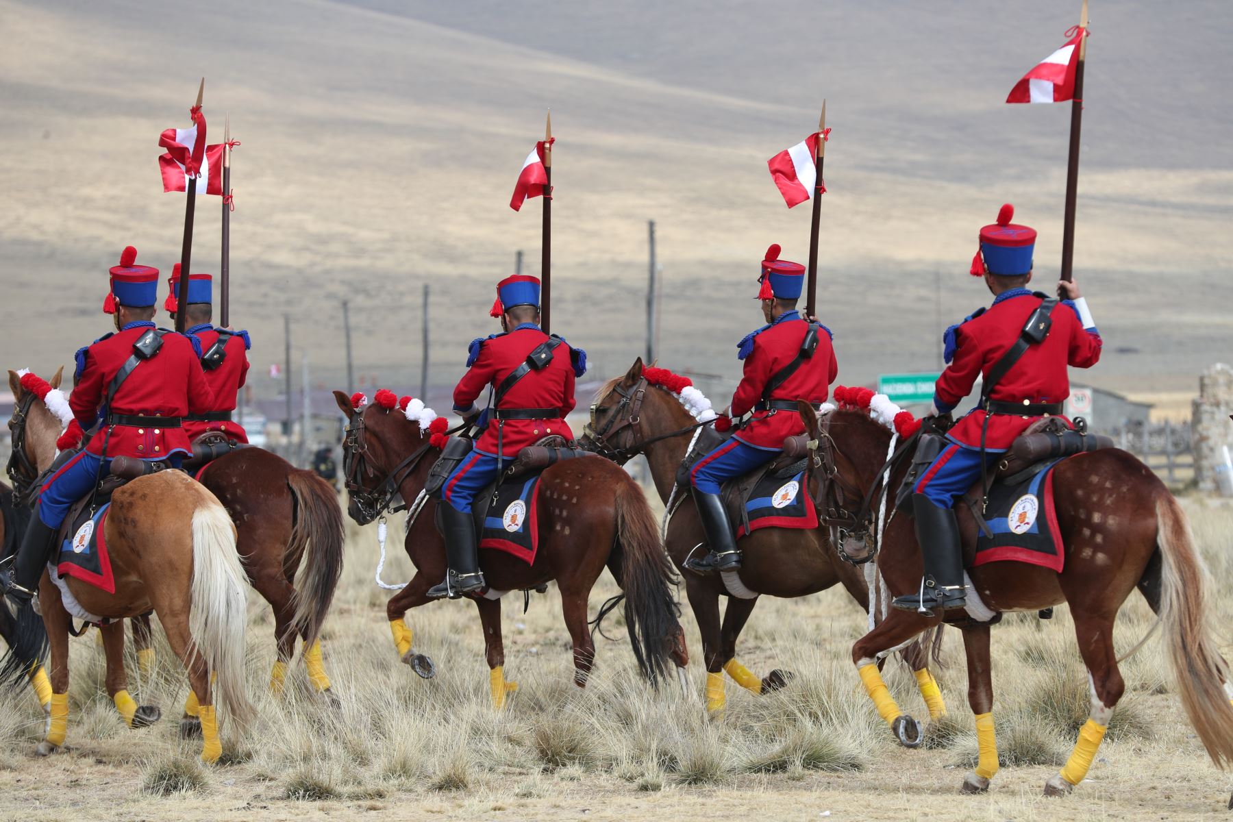 PCM rinde homenaje a patriotas que defendieron la independencia