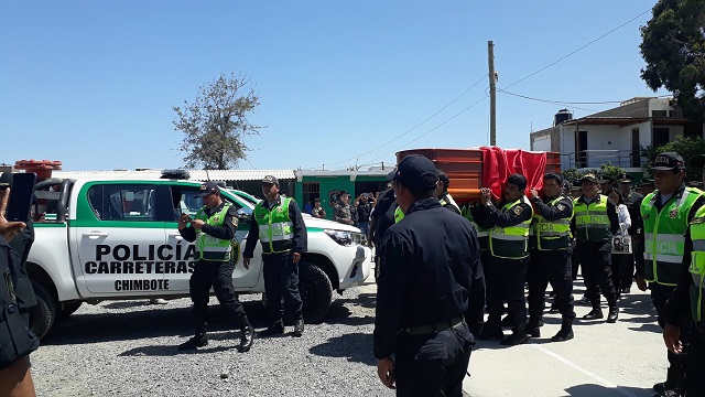 Nuevo Chimbote: Rinden homenaje póstumo a policía de Carreteras que murió en ejercicio de su labor