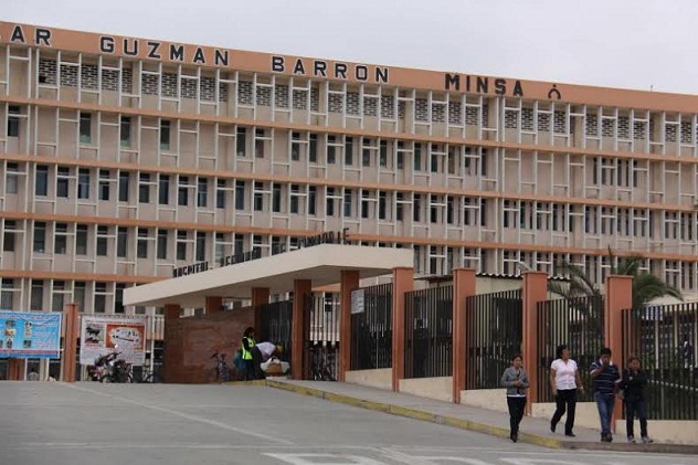 “Comandos” impiden ingreso de autoridades del GRA al Hospital Regional