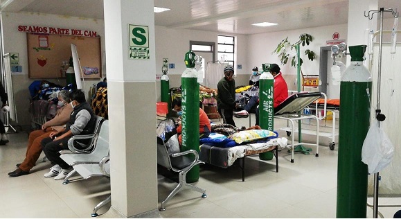 Colapsa hospital de Huaraz por atención de pacientes Covid-19, están copados hasta los pasillos