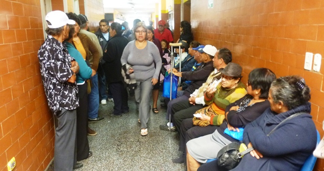 Denuncian pésima atención de pacientes en hospital III de EsSalud