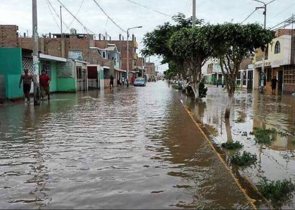 Ciudad de Huarmey quedó inundada tras intensa lluvia