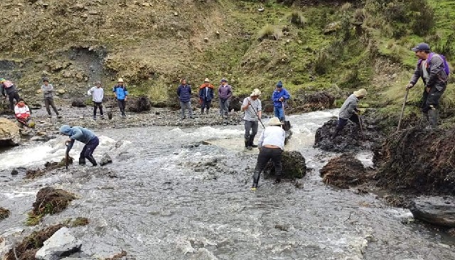 Áncash: huayco arrasa carretera y deja incomunicadas a más de 160 familias en Huaylas