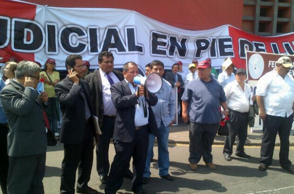 Trabajadores judiciales suspendieron huelga y retornan a sus labores este lunes