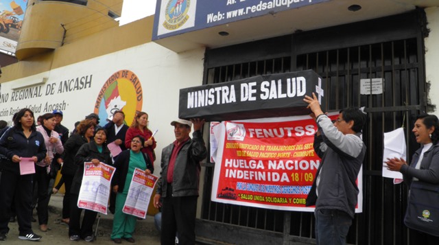 Atención en puestos de salud disminuye en 40% por huelga de técnicos y administrativos