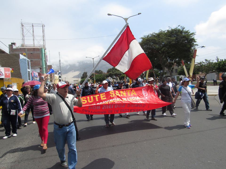 Chimbote: docentes en huelga saldrán a las calles con los padres de familia si no atienden sus pedidos