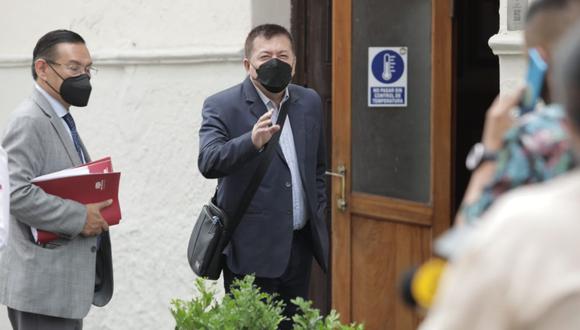 Exgerente de Petro Perú Hugo Chávez se entregó al Ministerio Público