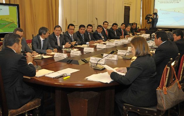 Presidente de la República recibe hoy a presidentes regionales del país