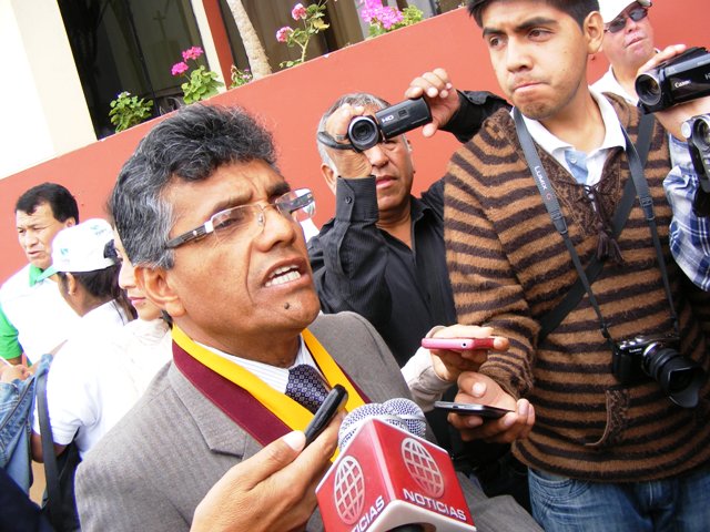 Chimbote: Humberto Ortiz califica como acto de deslealtad suspensión de Victoria Espinoza