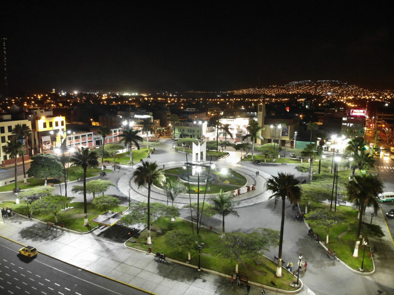 Chimbote: Hidrandina instala iluminación led en principales calles y avenidas