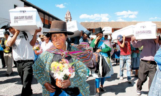 Misa en Ayacucho al celebrarse 10 años del Informe Final de la CVR 