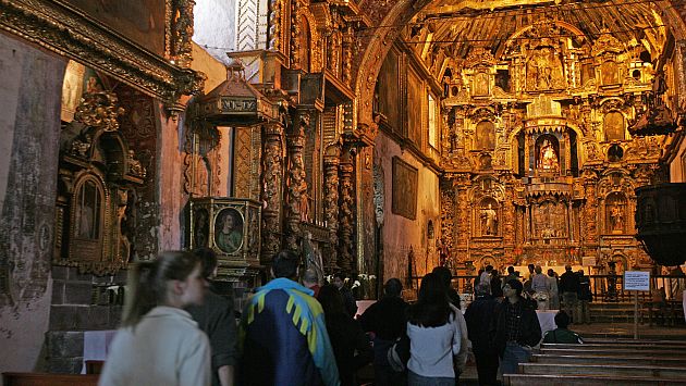 Prohíben imágenes religiosas en institución pública