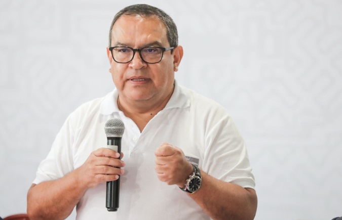 Otárola anuncia refuerzo de fronteras tras triple asesinato de una familia en Loreto  