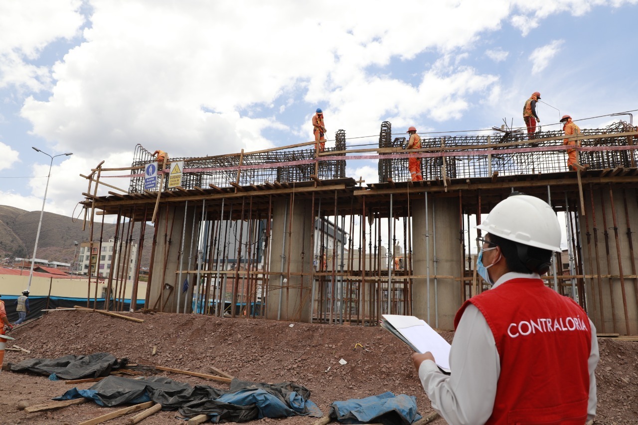 Contraloría capacitará a funcionarios para contribuir a destrabar más del 55% de obras