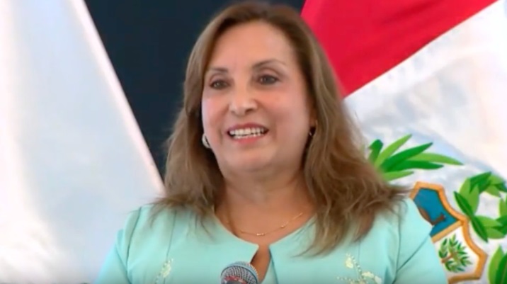 Presidenta confirma que tiene un reloj Rolex y asegura que es producto de su trabajo 