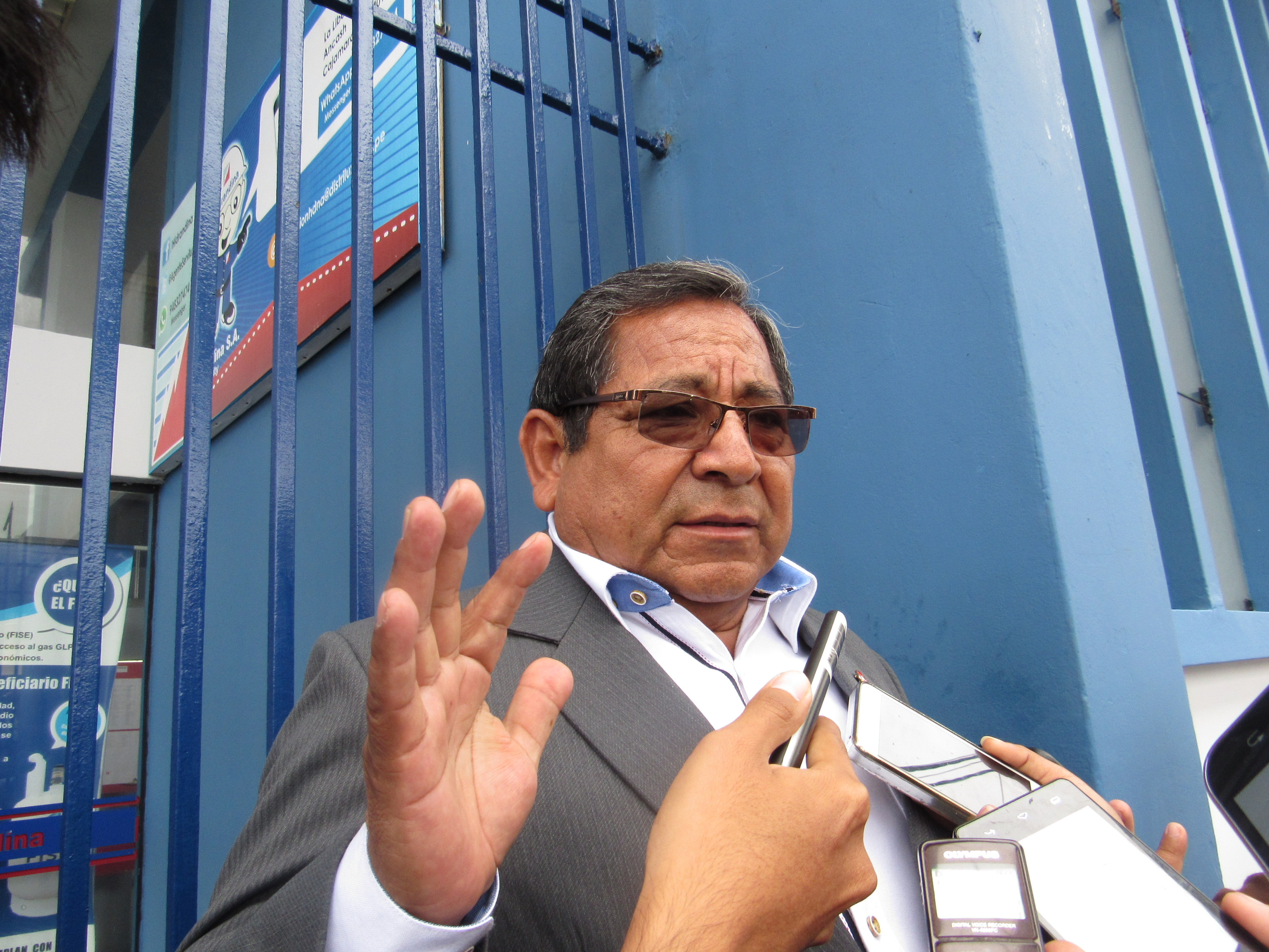 Áncash: Gobernador fastidiado por cuestionamientos sobre contratación de familiar en la Diretra 