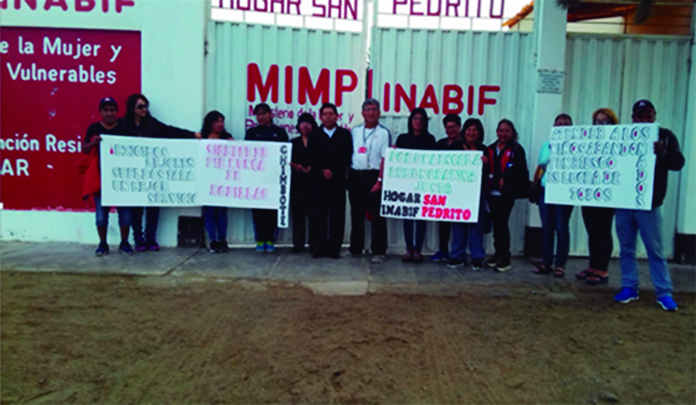 Trabajadores del Inabif realizaron plantón por régimen laboral más justo