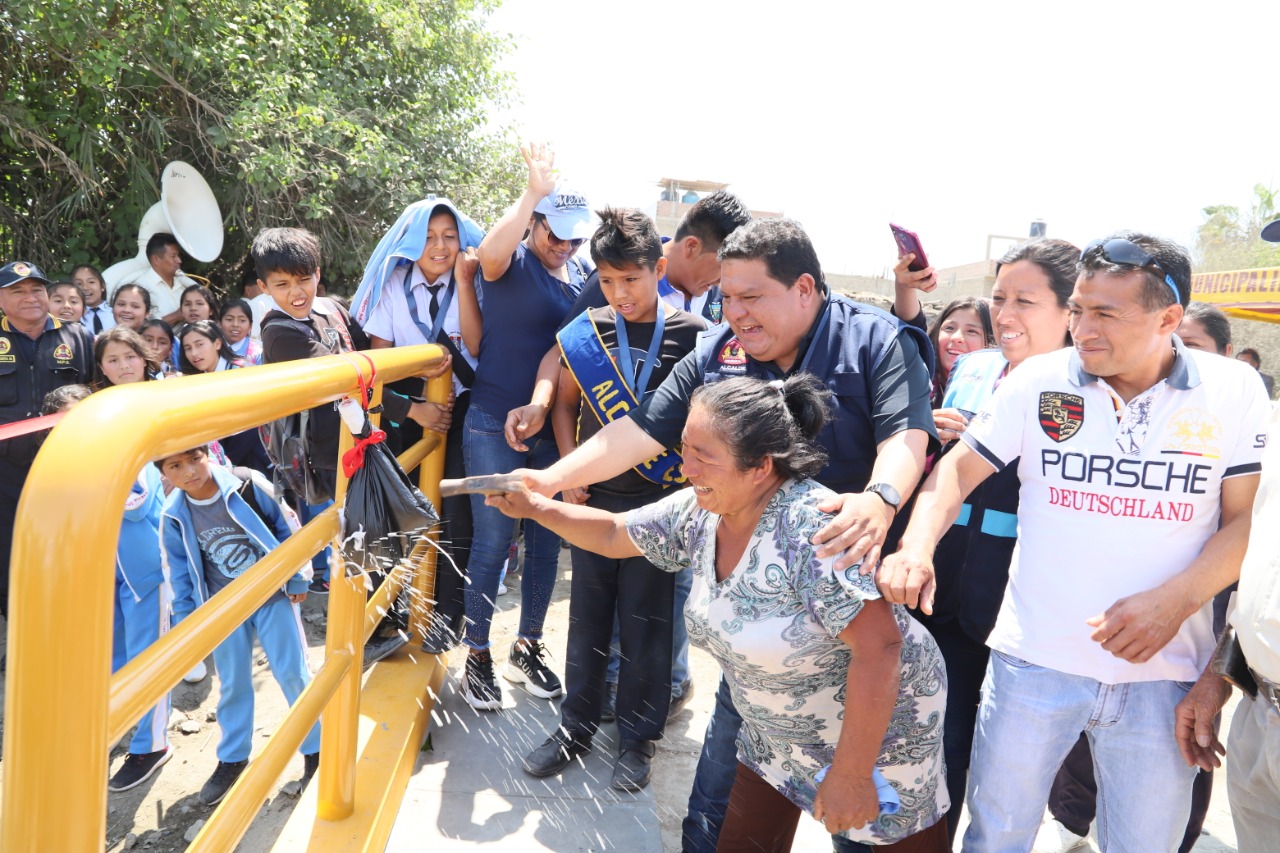 Alcalde inaugura obra que unirá a Santa Clemencia con Cambio Puente 