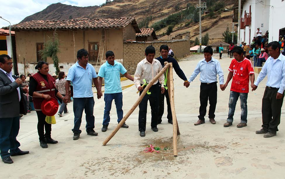 Pallasca: Ministerio de Vivienda y Municipio inician obras de saneamiento en cuatro caseríos