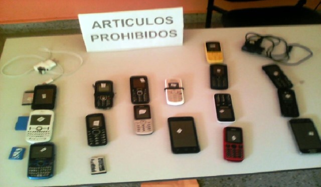 Decomisan 16 celulares en pabellón de alta peligrosidad del penal de Cambio Puente 