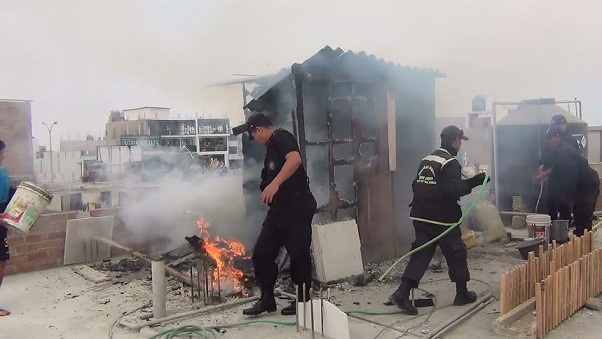  Serenazgo apagó incendio en un hostal, evitando que se propagara