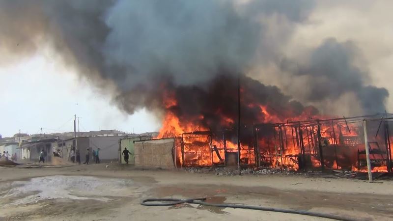Dantesco incendio arrasó con ocho viviendas en “Luis Sánchez Milla”
