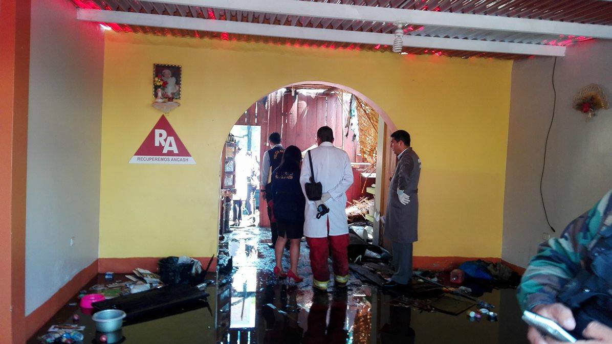  Dantesco incendio causó la muerte de un anciano y destruye actas de “Recuperemos Áncash”