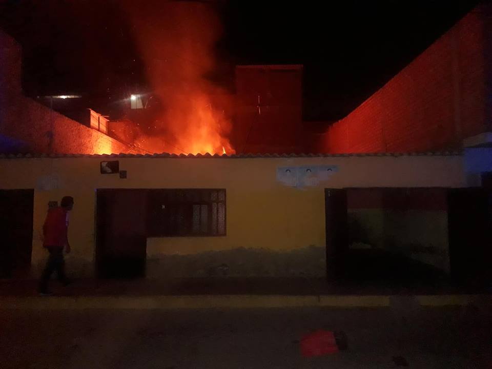 Chimbote: sofocan incendio registrado en la urbanización El Acero
