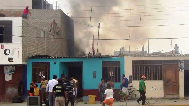 Anciano queda gravemente herido tras incendio en su vivienda en Nuevo Chimbote