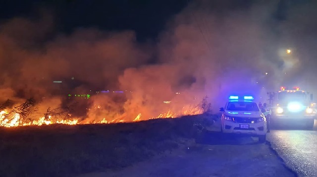 Inescrupulosos provocan incendio cerca al mercado La Perla en Chimbote