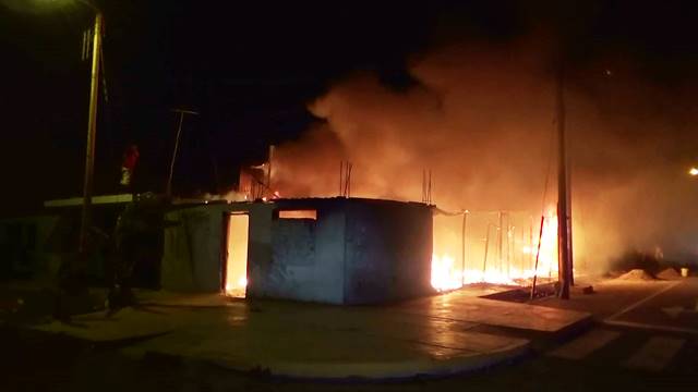 Nuevo Chimbote: cuatro niños salvan de morir calcinados tras incendio