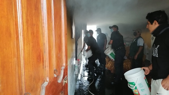 Nuevo Chimbote: vecino se queda dormido con su cigarro encendido y casi muere calcinado