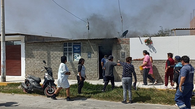 Incendio en vivienda causa pánico en “Las Poncianas” en Nuevo Chimbote
