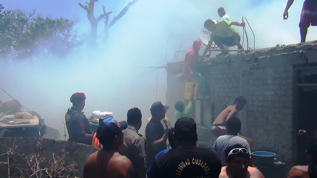 Incendio en pueblo joven Tres de Octubre afectó a dos familias