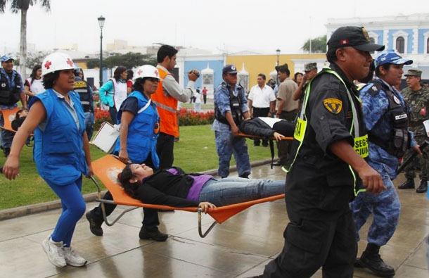 Defensa Civil en alerta a nivel nacional por fiestas de fin de año