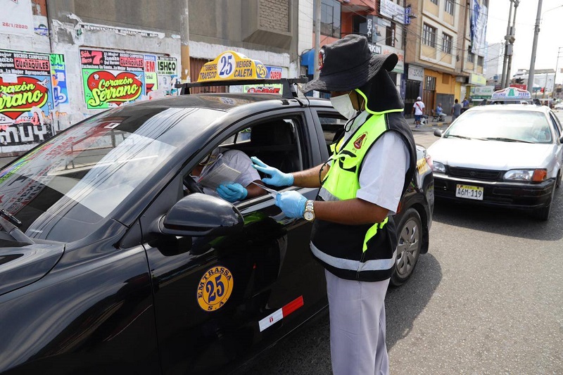 Chimbote: inescrupulosos falsifican pase especial para transporte público durante estado de emergencia