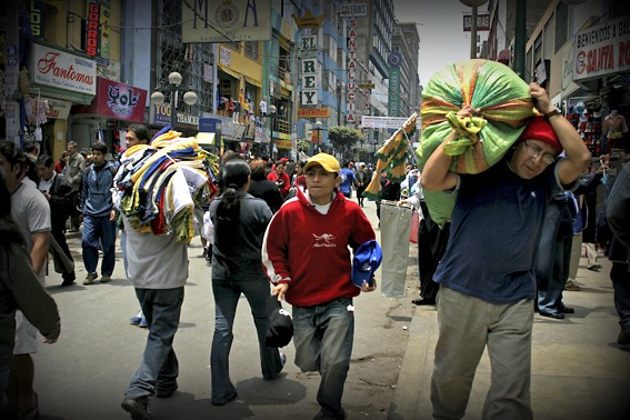 Informalidad laboral se reducirá a 52% al 2016