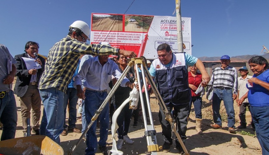 Chimbote: Comuna provincial inició obras de “reconstrucción con cambios”