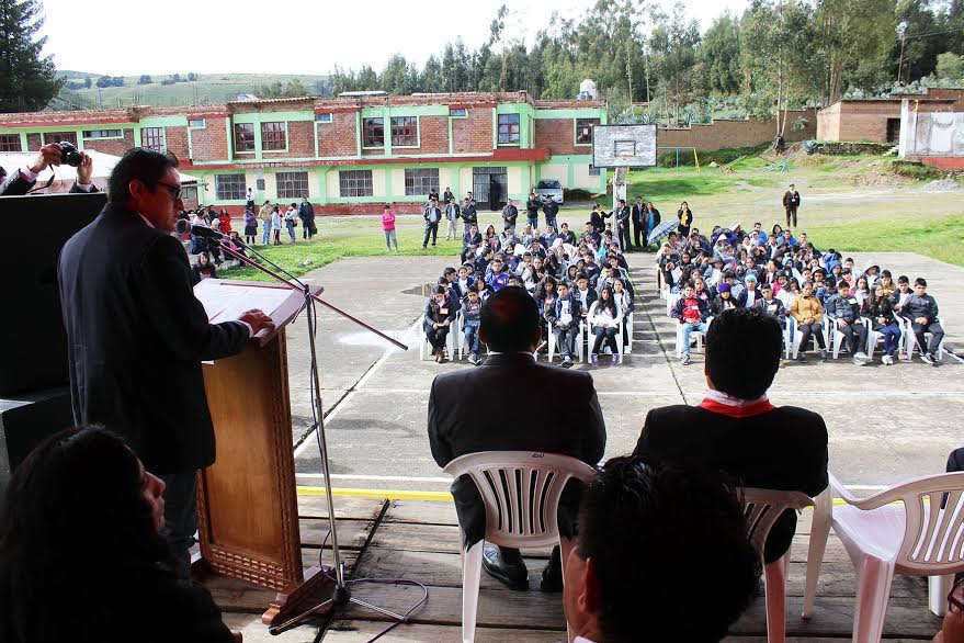 Recuay: gobernador regional participó en inicio del año escolar en el COAR Áncash