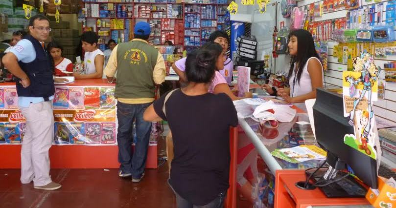 En librerías: Inmovilizan útiles escolares que carecen de registro sanitario