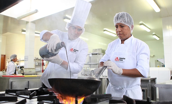 Impulsa Perú capacitó a más de 2 mil personas para facilitar su ingreso al mercado laboral