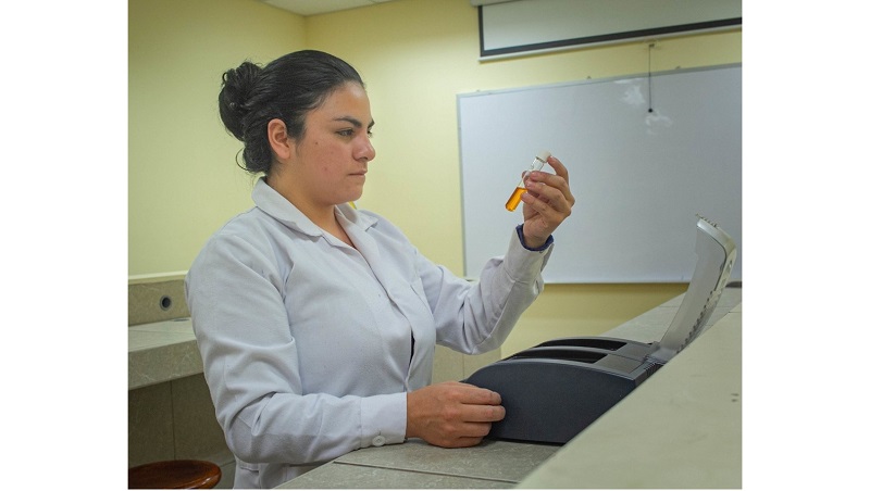 El 21 de agosto inicia inscripción al concurso Beca Mujeres en Ciencia