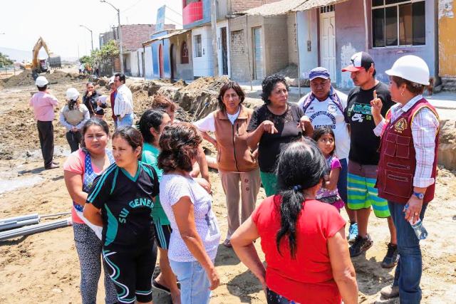 Inspeccionan avance de obras en 5 pueblos de Chimbote