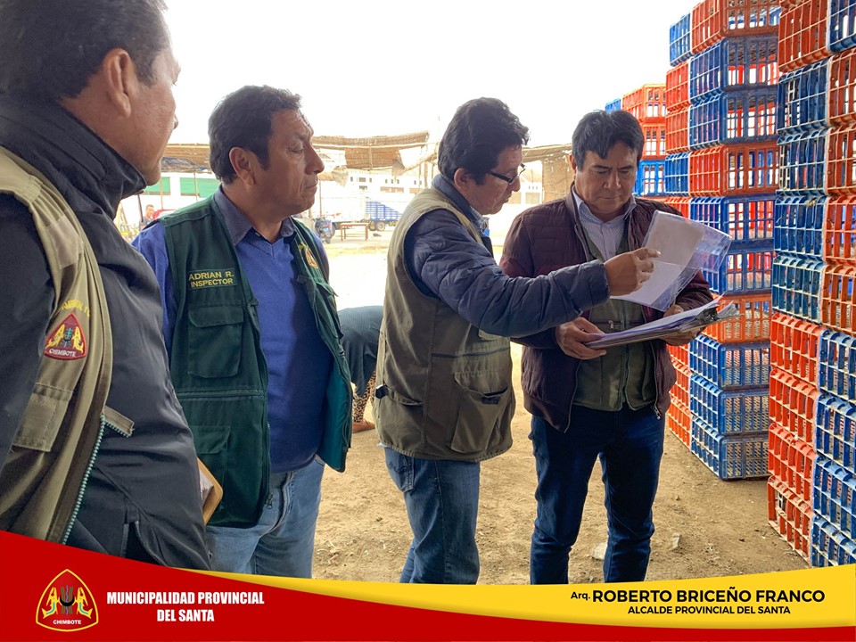 Vuelven a inspeccionar puestos de sacrificio y venta de pollos del mercado Tres Estrellas