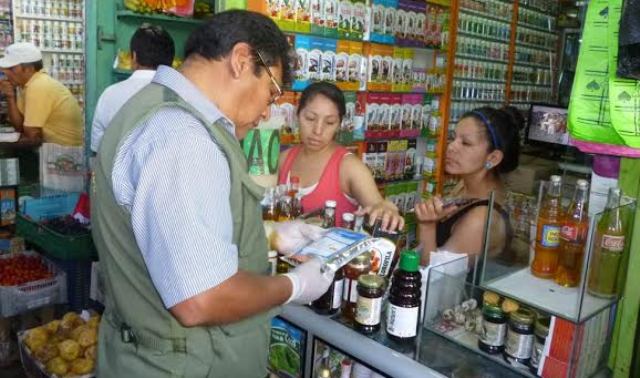  Incautan productos naturales vencidos y sin registro sanitario