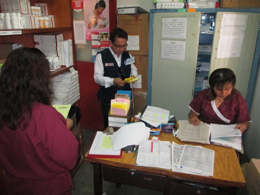 Supervisan puestos de atención médica de Red de Salud Pacífico Sur